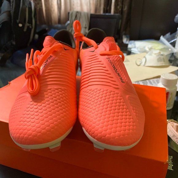 Nike cleats - Picture 3 of 5